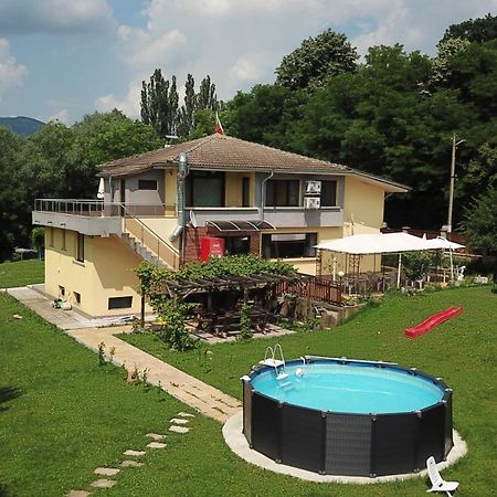 Guest House-Restaurant St. George / Къща За Гости-Ресторант Свети Георги Gabrovo Esterno foto