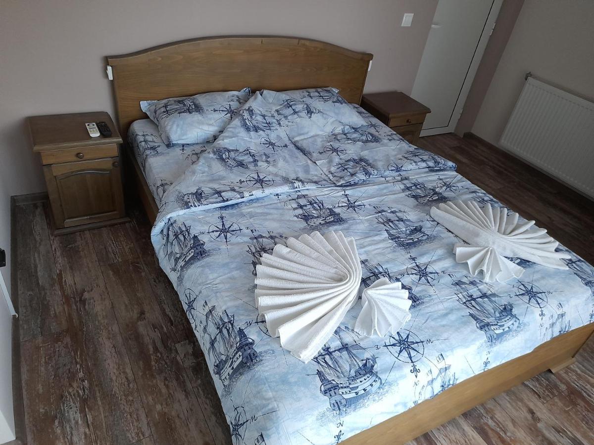 Guest House-Restaurant St. George / Къща За Гости-Ресторант Свети Георги Gabrovo Esterno foto