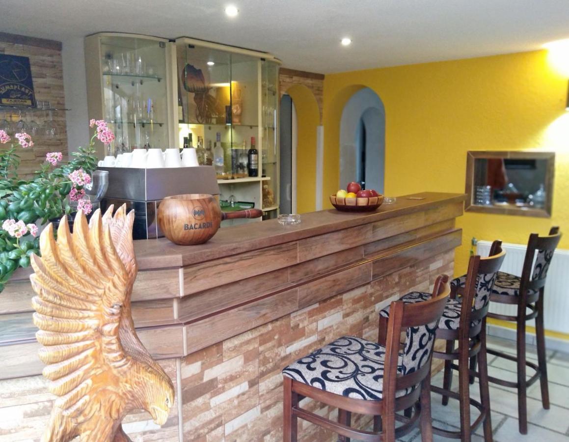 Guest House-Restaurant St. George / Къща За Гости-Ресторант Свети Георги Gabrovo Esterno foto
