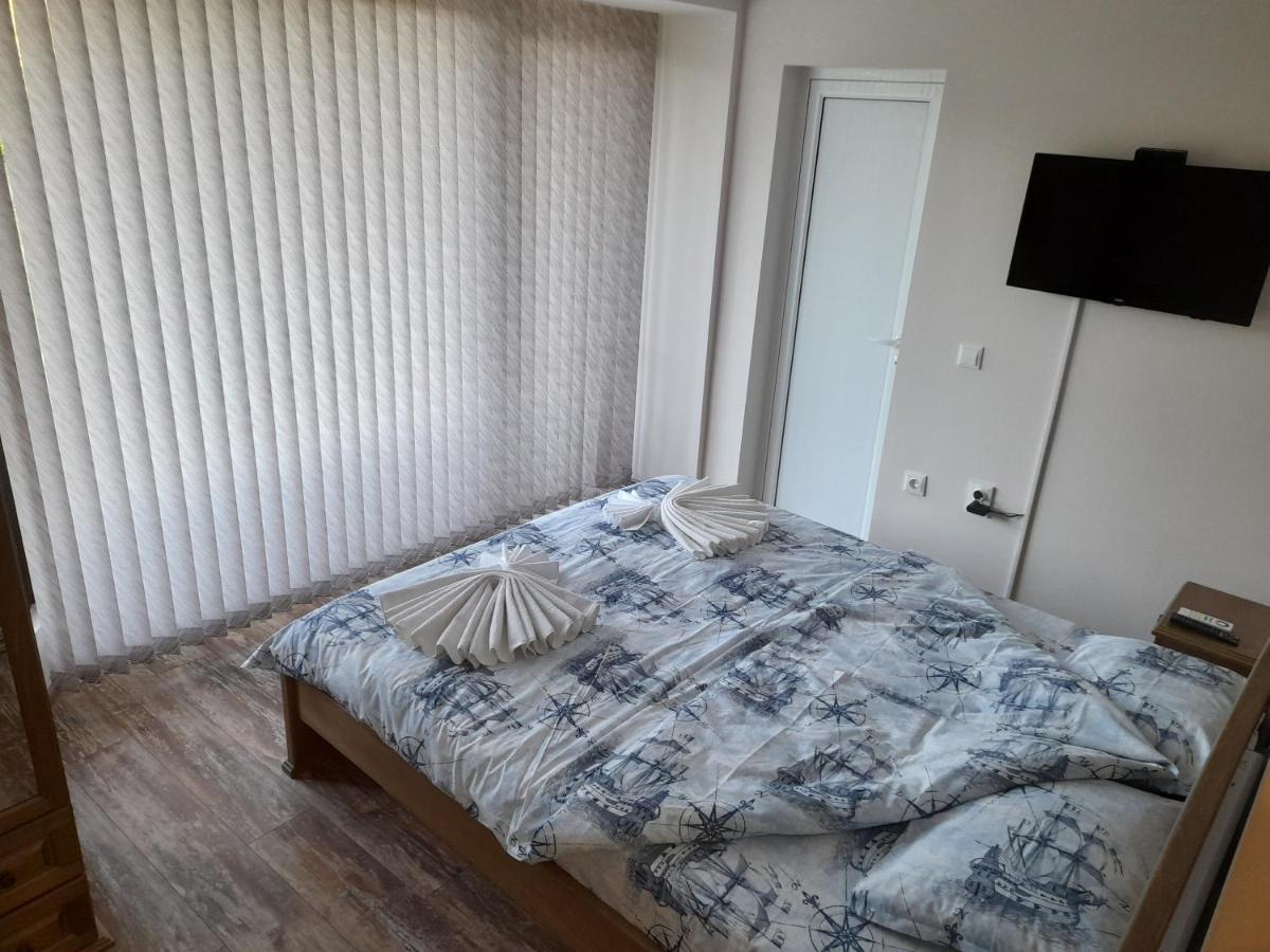 Guest House-Restaurant St. George / Къща За Гости-Ресторант Свети Георги Gabrovo Esterno foto