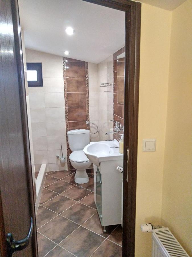 Guest House-Restaurant St. George / Къща За Гости-Ресторант Свети Георги Gabrovo Esterno foto